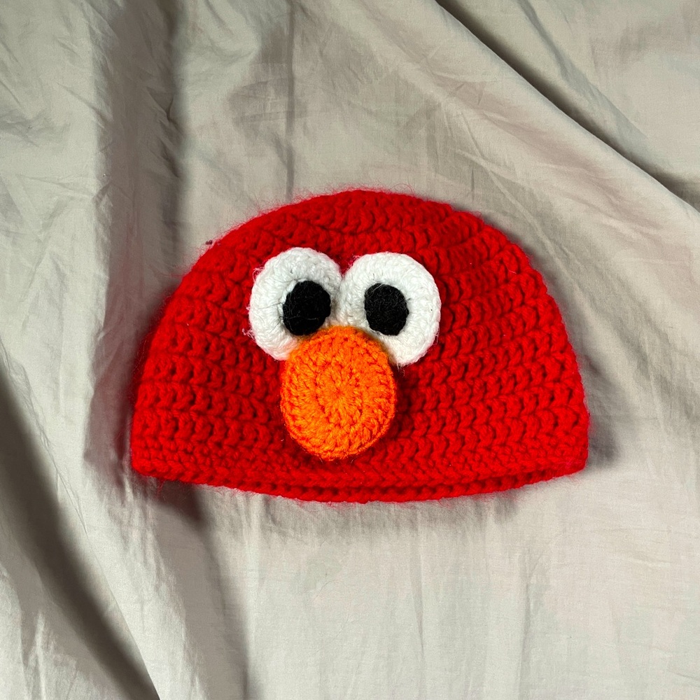 Hand knit Elmo beanie for baby